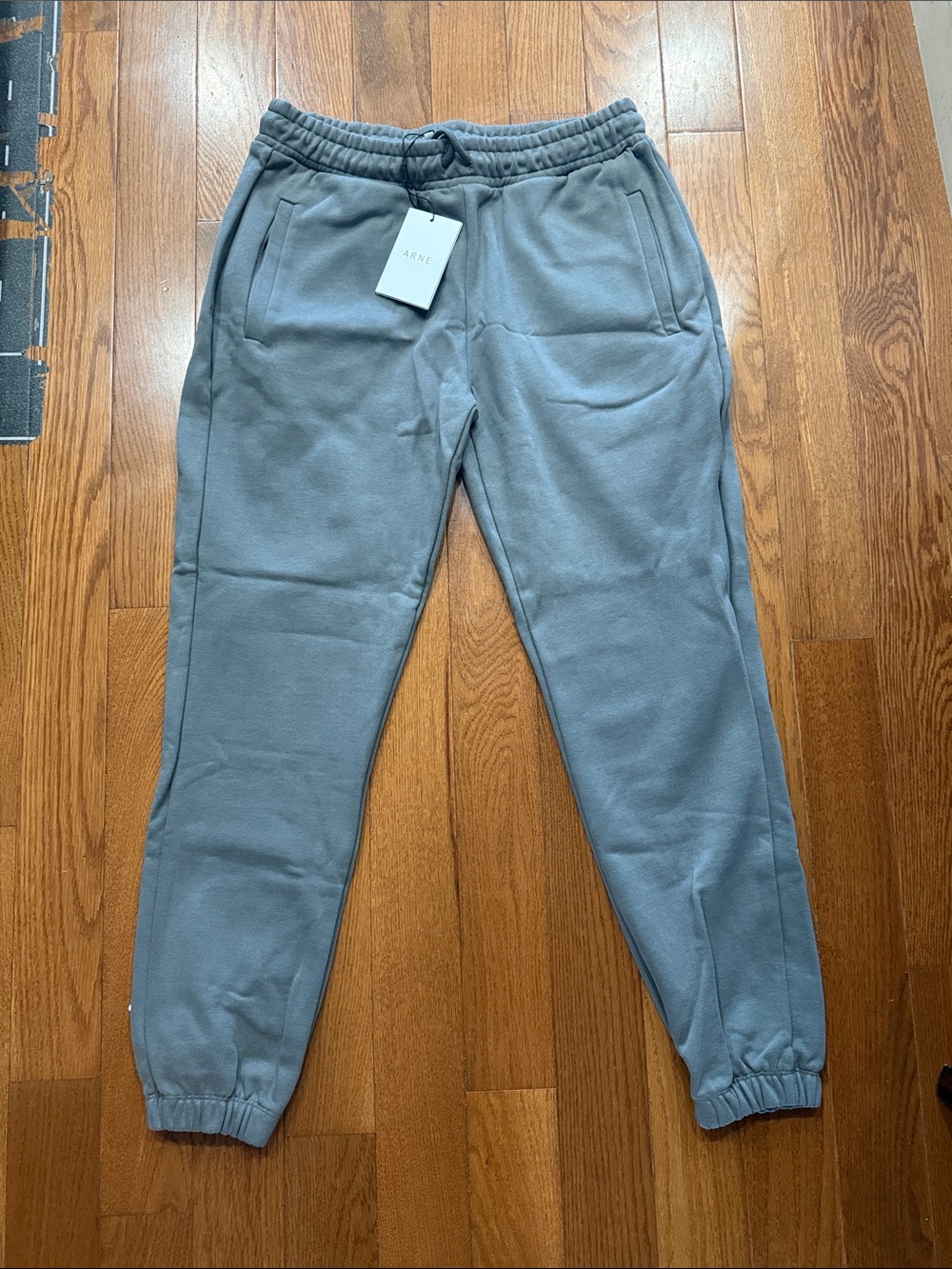 Arne men’s relaxed fit joggers size M